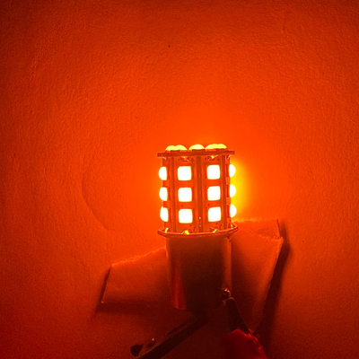 Segnali di svolta LED bianchi di lunga durata per auto 12V Corpo in lega di alluminio Bianco Giallo Rosso 3030 33SMD