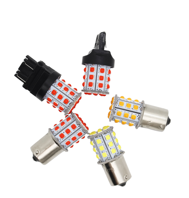 Segnali di svolta LED bianchi di lunga durata per auto 12V Corpo in lega di alluminio Bianco Giallo Rosso 3030 33SMD